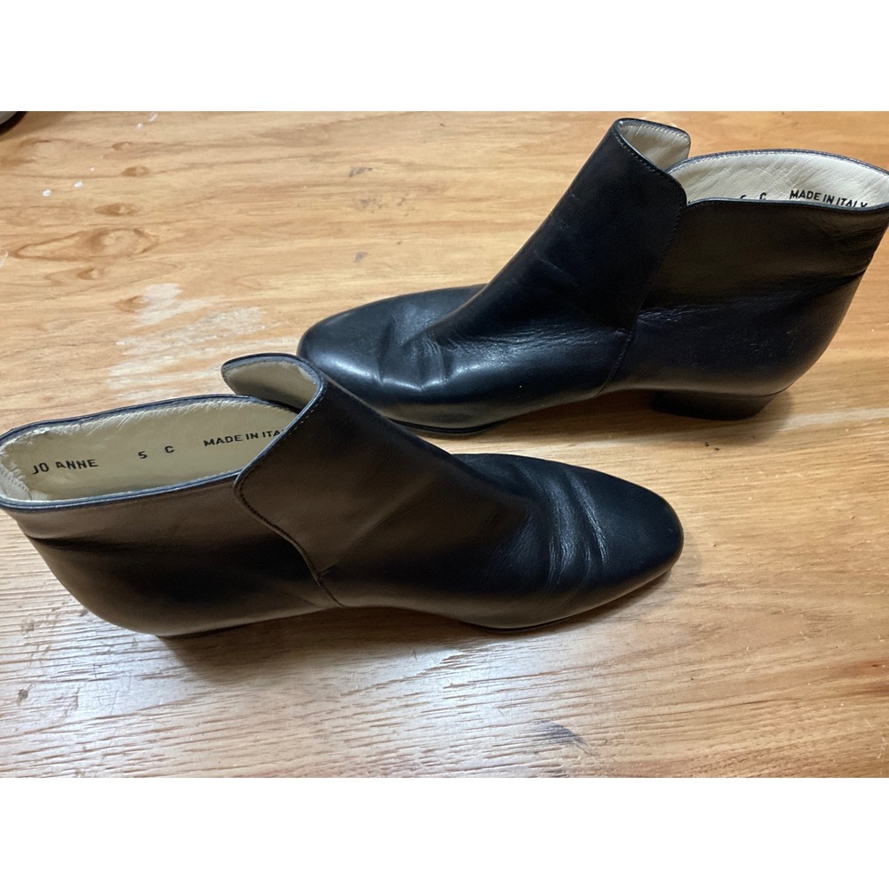 AS IS Jo Anne Black Leather Ankle Boots Italy Low Block Heel Almond Toe Size 5C